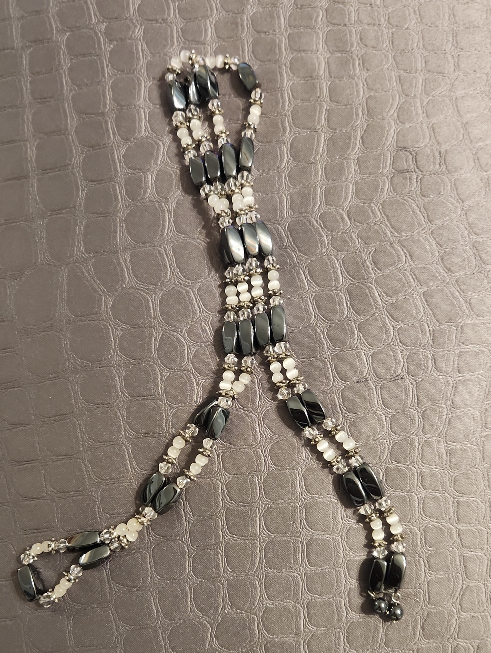 Elegant Black and White Beaded Women's Necklace